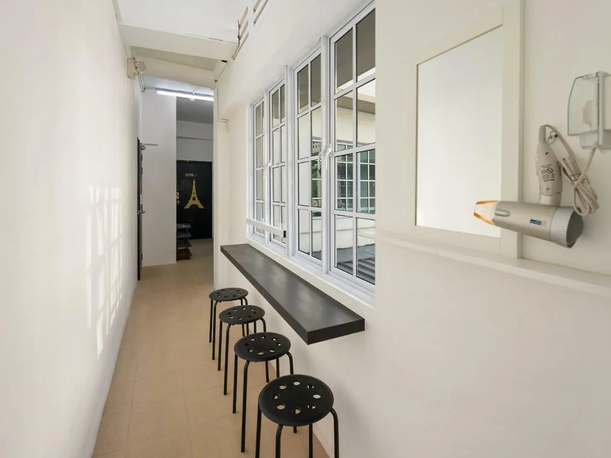 7 Wonders Hostel At Upper Dickson